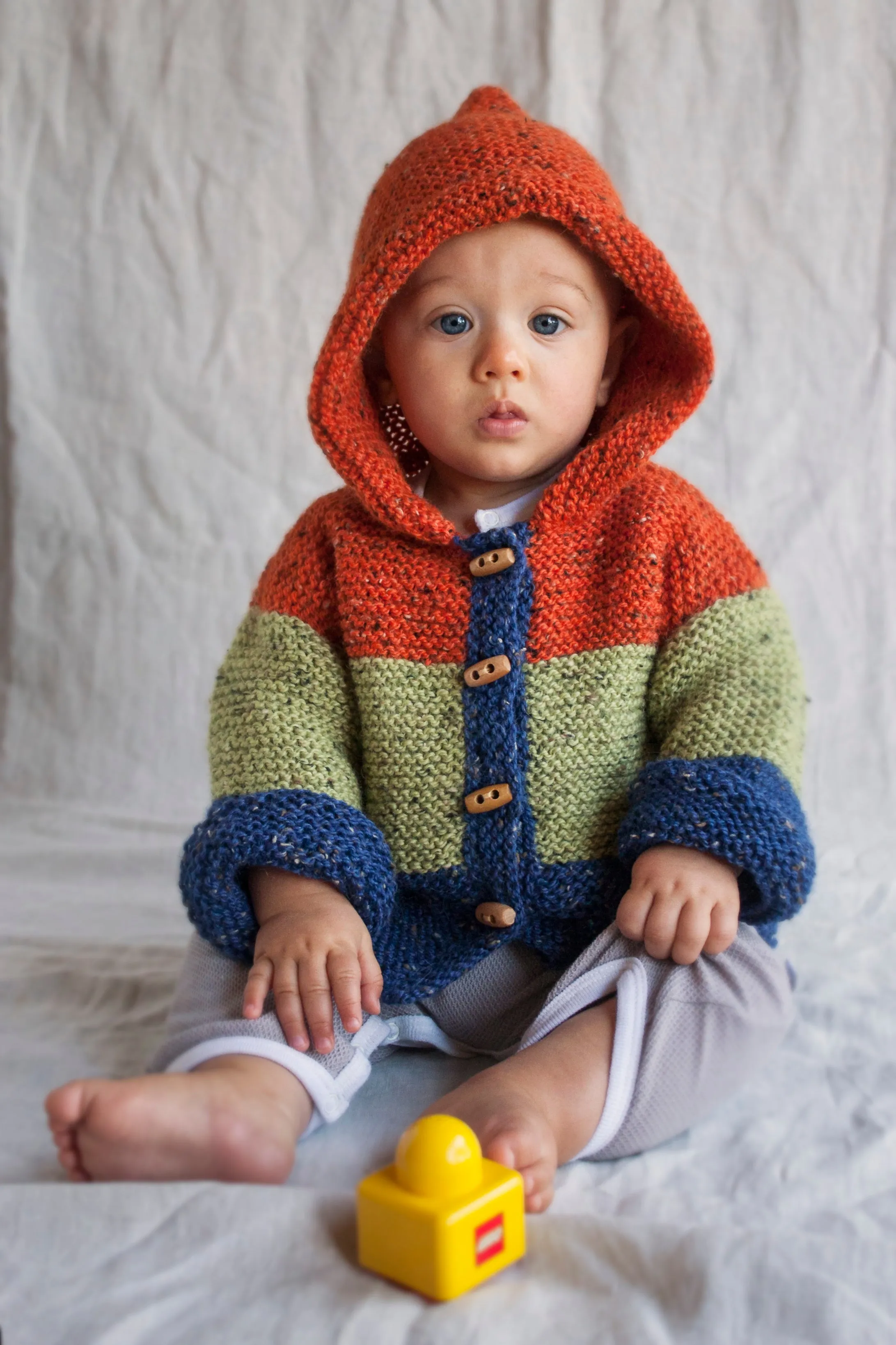 Free Knitting pattern download Inca tweed Childs Hoodie