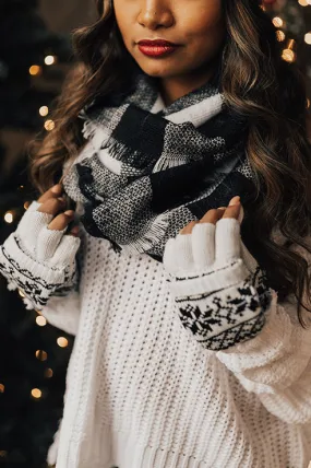 Latte Luxe Infinity Buffalo Check Scarf In White